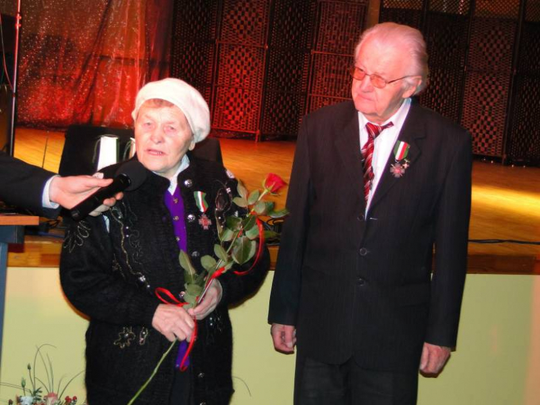 Uroczystości upamiętniające 71 rocznicę pierwszej masowej deportacji Polaków na Syberię