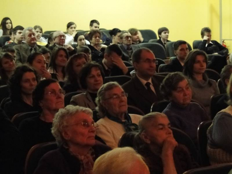 Uroczystości upamiętniające 71 rocznicę pierwszej masowej deportacji Polaków na Syberię