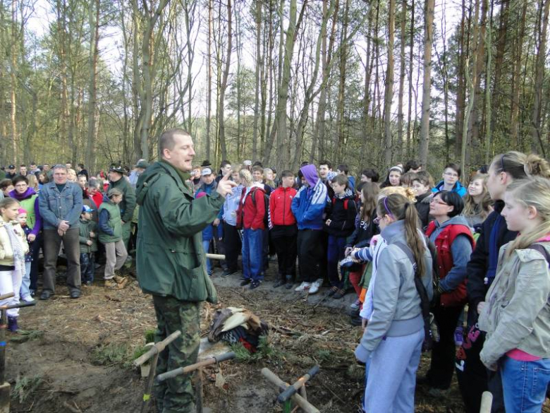 Sadzenie lasu na terenie Leśnictwa Mrozów - kwiecień 2012