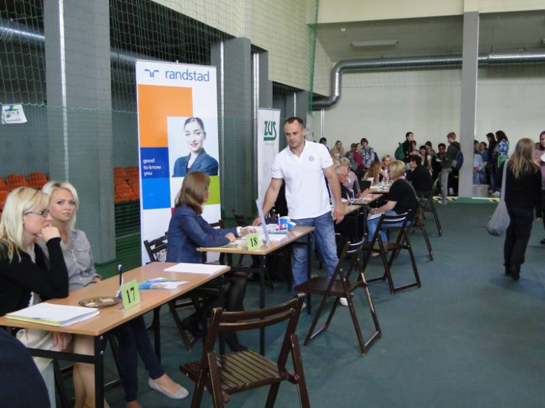 VI Powiatowe Targi Pracy w Środzie Śląskiej