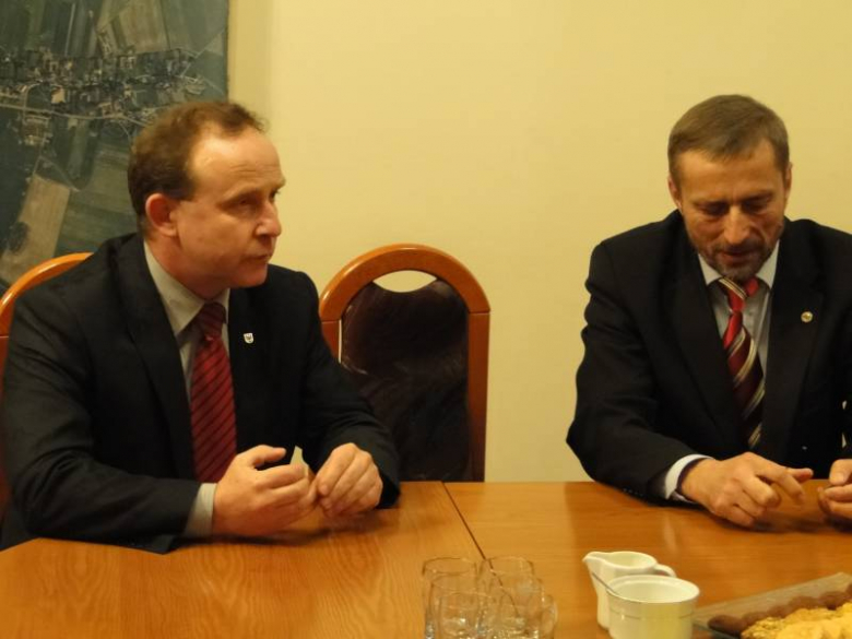 "Odnowa i rozwój wsi" - podpisanie umów w Środzie Śląskiej