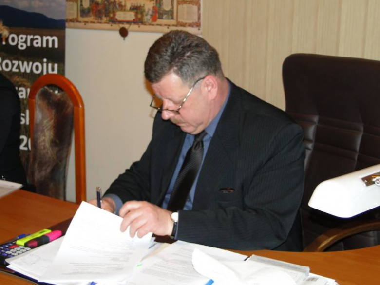 "Odnowa i rozwój wsi" - podpisanie umów w Środzie Śląskiej