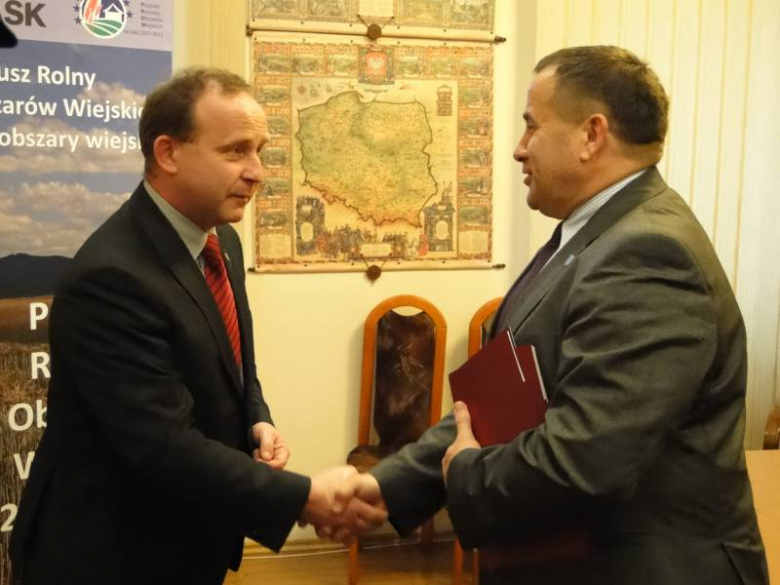 "Odnowa i rozwój wsi" - podpisanie umów w Środzie Śląskiej