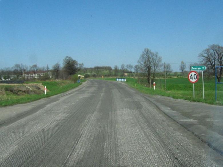 Wymiana nawierzchni w okolicach Mościska