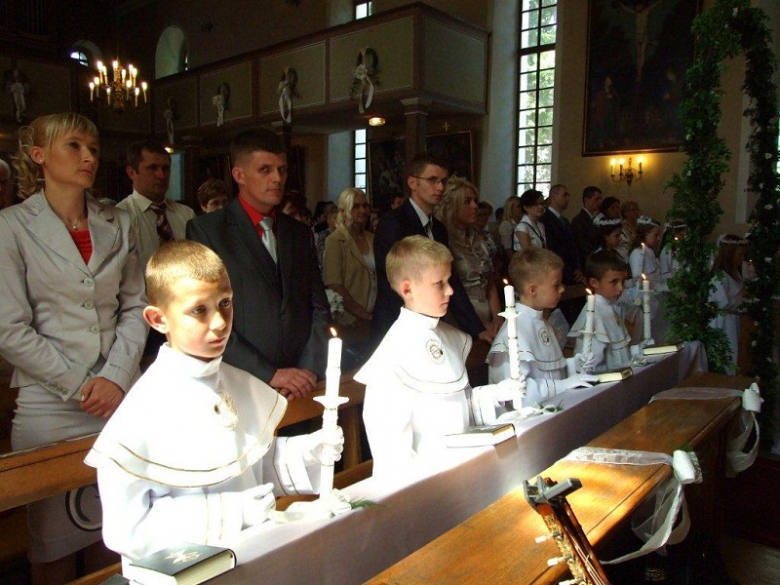 Uroczystość I Komunii Świętej w Ujeździe Górnym