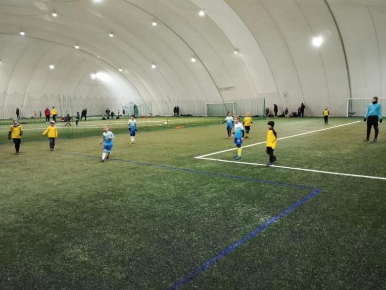 Turniej został rozegrany na dwóch specjalnie przygotowanych boiskach