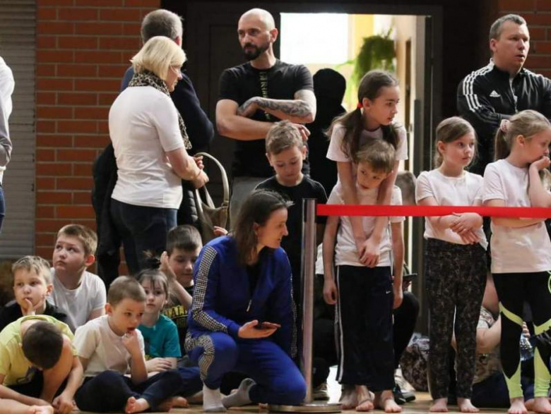 Młodzi karatecy z Ciechowa z sukcesami na turnieju w Legnicy