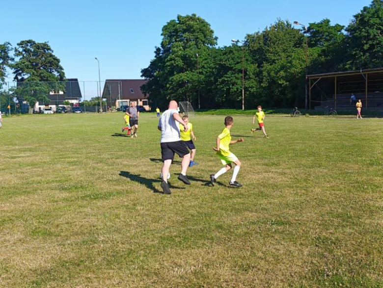 Na boisku w Kostomłotach świętowano zakończenie mijającego sezonu