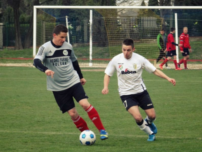 Średzianie tylko zremisowali 1:1 z Orłem Sadków, choć do przerwy prowadzili 1:0 po golu Marcina Kula