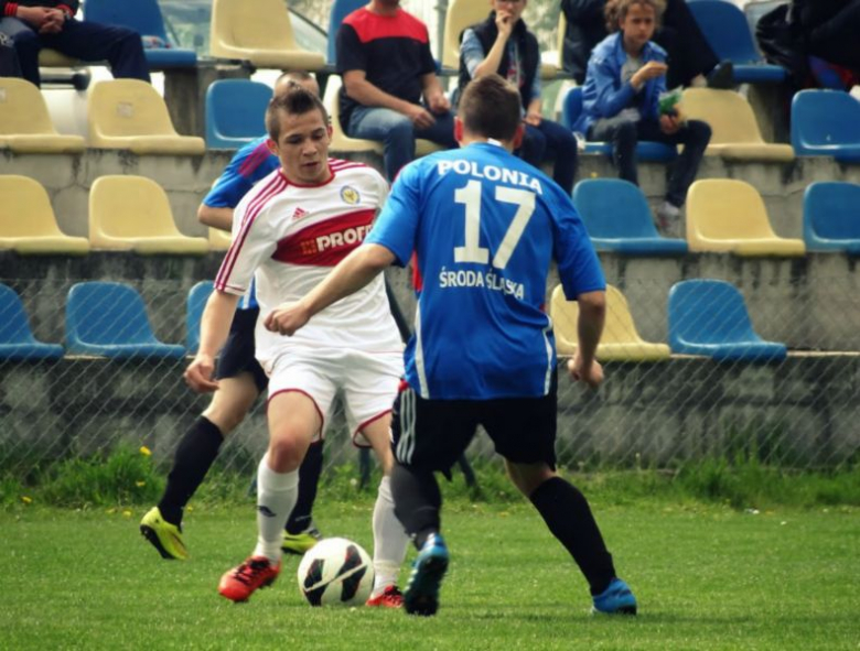 Polonia Środa Śląska na kolanach