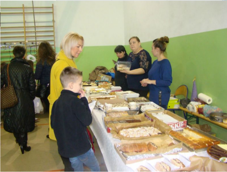 Jarmark świąteczny w Lutyni