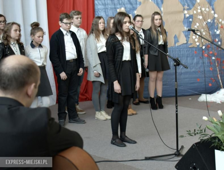 77. rocznica I Masowej Deportacji Polaków na Sybir - uroczystości szkolne