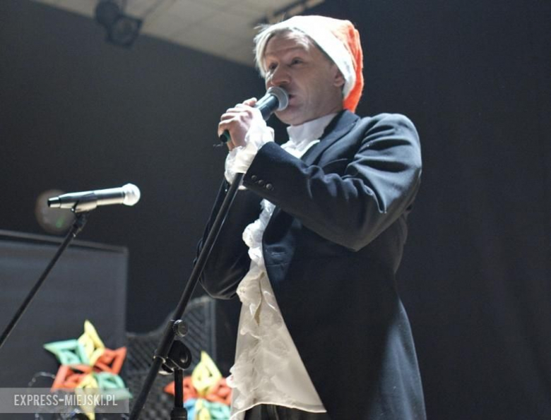 Występy młodych artystów na koncercie świątecznym