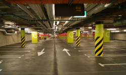 Taniej zapłacimy za parkowanie przy Dworcu Głównym 