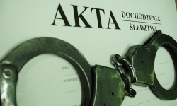 Ukradł cyfrówkę i złote pierścionki 