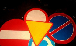 Policja złapała złodzieja znaków drogowych