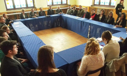 Artyści z Młodzieżowej Rady Powiatu zapraszają na wystawę