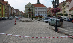 Nowy bruk na rynku 