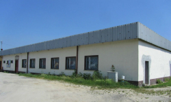 Stary-nowy budynek świetlicy wiejskiej w Kwietnie