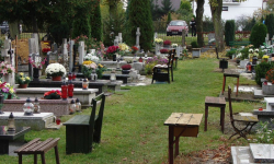 Okradł w nocy groby, bo chciał odnowić mogiłę rodzinną