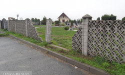 Remontują mur cmentarza