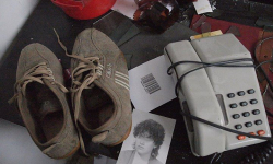 „Miś” straszy Sobótkę. W zdewastowanym hotelu stosy dokumentów