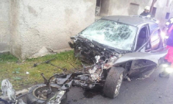 Silnik wyrwało z auta   