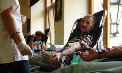 Masz 18 lat i jesteś zdrowy? Możesz oddać krew dla chorych