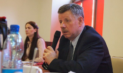 Na sesji o przedszkolach i zakupie sprzętu dla policji