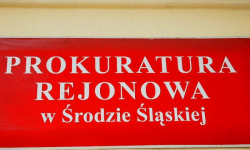 Zepchnął brata ze schodów. Przekroczył obronę konieczną?