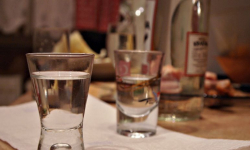 Jechał zygzakiem w stronę Ciechowa. Sam nie był w stanie wyjść z samochodu. 