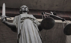 55-latek chciał wręczyć policjantom łapówkę