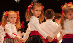 Przedszkolaki zatańczyły dla Babć i Dziadków