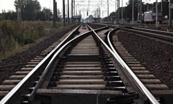 Wpadł, bo przechodził przez tory w niedozwolonym miejscu