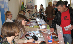 Szukali logistyków, planistów i magazynierów