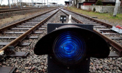 Nie chciał kupić biletu. Konduktorzy wezwali policję, później zginął na torach