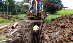 Tiry zwożą do nas rury. Co to za inwestycja? – pytają nas mieszkańcy