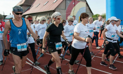 200 osób stanęło na starcie w dniu otwarcia ścieżki biegowej