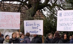 Klasy nie zostaną zlikwidowane, ale wójt grozi wstrzymaniem inwestycji 