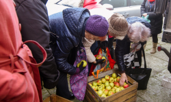 GOPS rozdaje jabłka. Pierwszeństwo mają biedni i bezrobotni 
