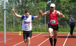 Na linii startu stanęło około 150 osób