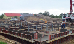 Widać już fundamenty nowej szkoły w Lutyni