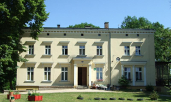 Poznajemy powiat średzki: pałac w Kadłubie