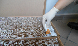 Ponad 51 tys. papierosów i kilkanaście litrów alkoholu bez akcyzy. Zatrzymano 25-latkę