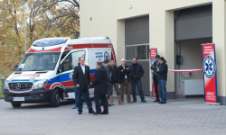 Pogotowie Ratunkowe w Środzie Śląskiej już po oficjalnym otwarciu i przekazaniu nowej karetki