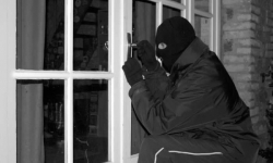 28-latek w ciągu jednej nocy dwukrotnie się włamał