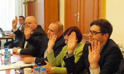 Witold Rutkowski już nie jest przewodniczącym rady powiatu. Radni wybrali nowego