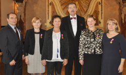 Nauczyciele z Malczyc z medalami od wicewojewody