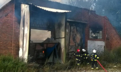Pożar w opuszczonym magazynie w Malczycach