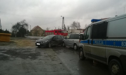 Kolizja osobówki z radiowozem w Chomiąży [aktualizacja]